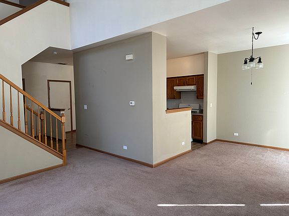 3rd image of 122 Polaris Dr #122