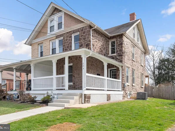 724 Walnut St, Royersford, PA 19468