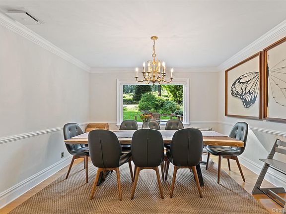 4th image of 62 Sprain Valley Road