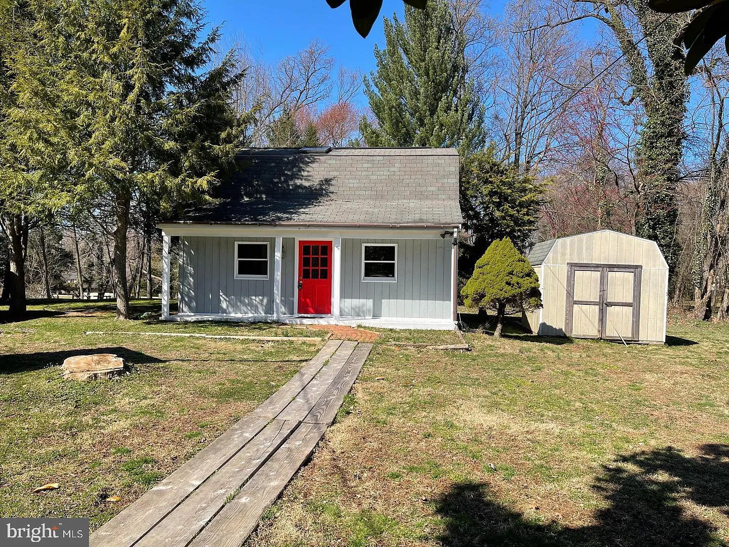 Studio, $2,300 — Photo 1