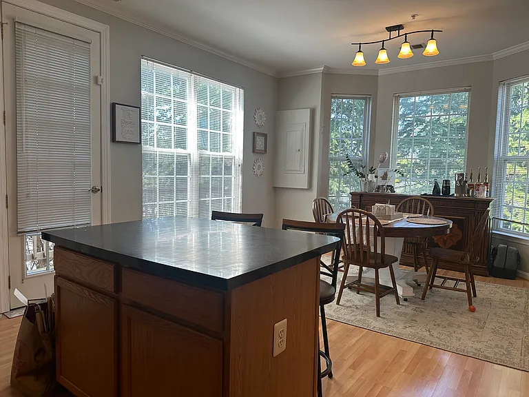 61 Harbour Heights Dr — Photo 14