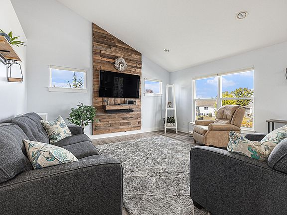 4th image of 4346 Saddlehorn Dr