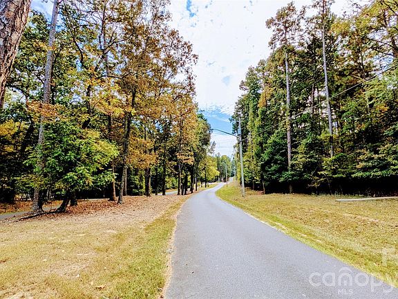 5th image of 350 Skyland Ct #66