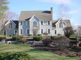 15 Rosewell Rd, Bedford, NH 03110