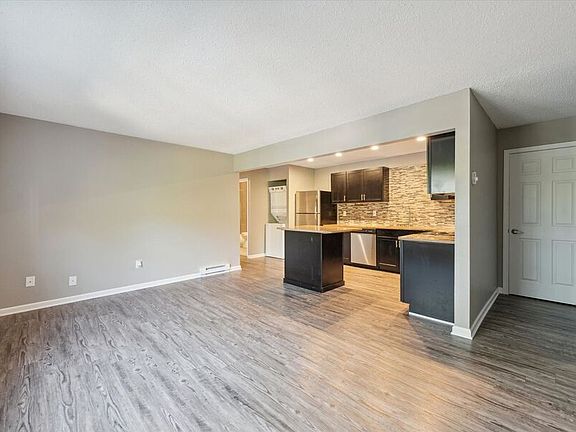 2nd image of 4105 Harvest Ln #7