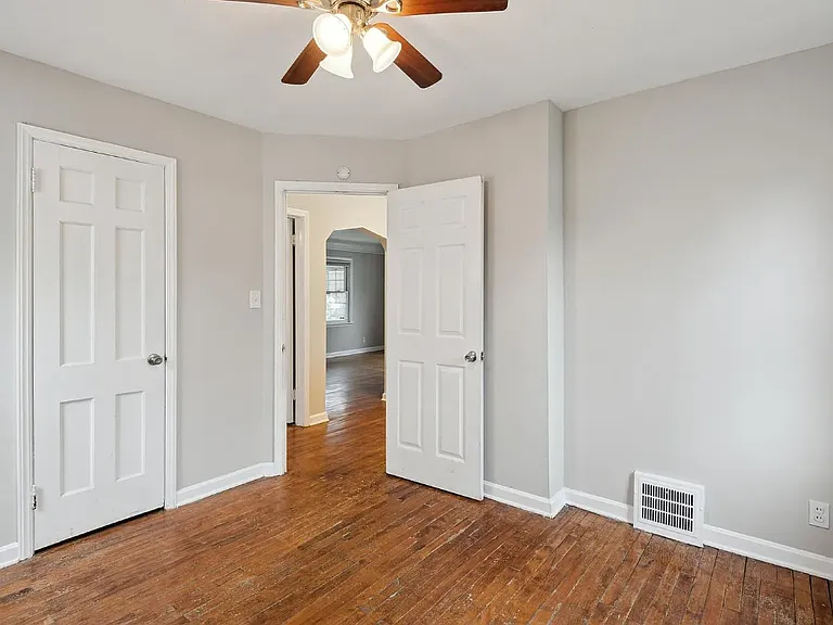 21210 Kenyon Dr — Photo 5
