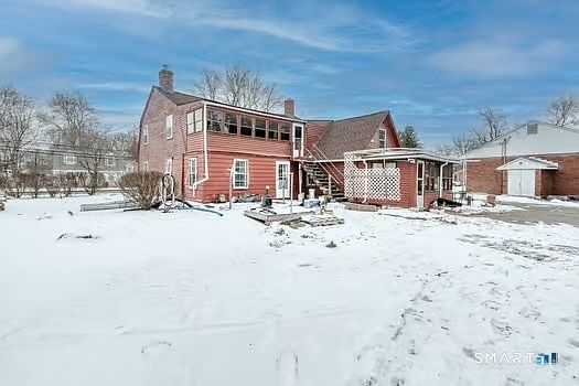 4th image of 165 Maple Street