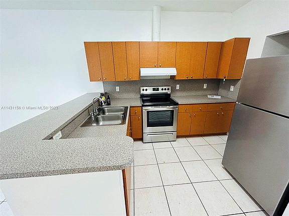 5th image of 13705 NE 20th Pl #4