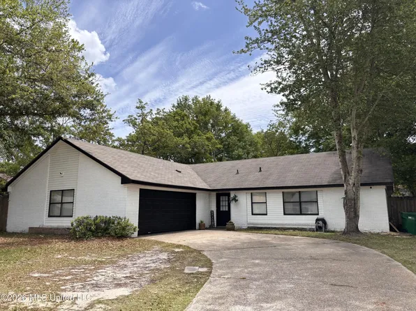 12317 Locke Pl, Ocean Springs, MS 39564