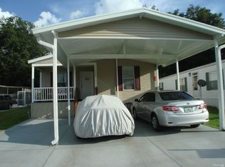1313 Four Seasons Blvd, Tampa, FL 33613