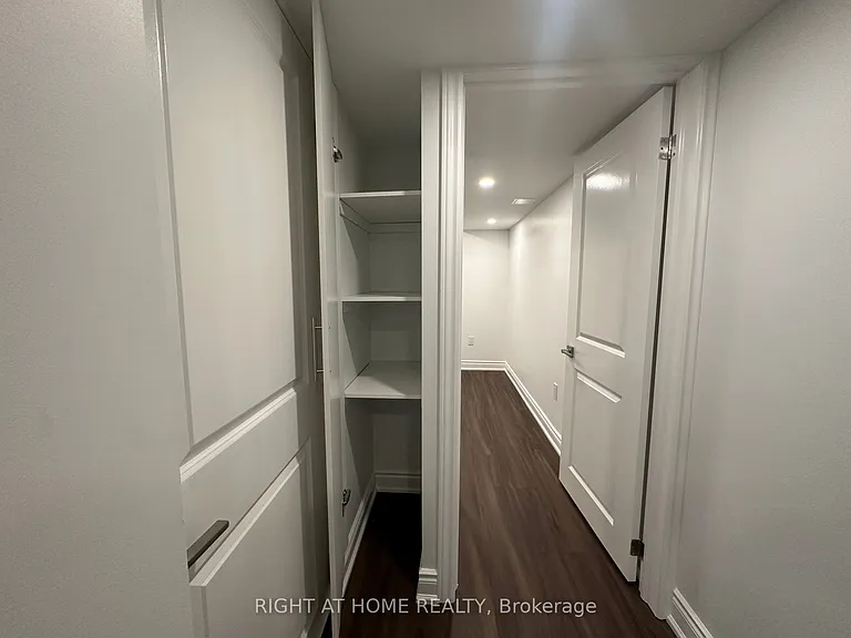 481 Bergamot Ave — Photo 12