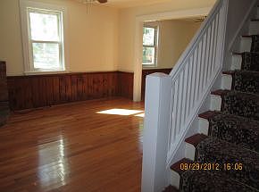 3rd image of 35 Grand Ave