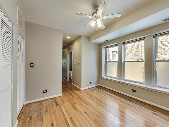 5th image of 4943 N Saint Louis Ave APT 2N