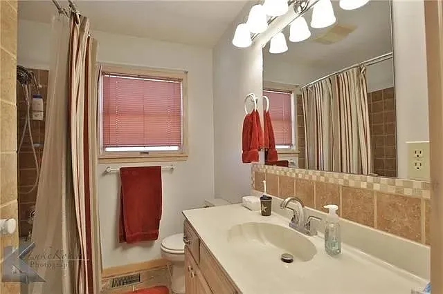 8234 County Road 266 — Photo 17