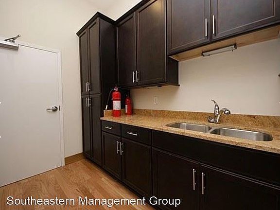 5th image of 145 Saint Philip St #8190557