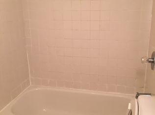 4 Gates St APT 3R, Worcester, MA 01610