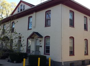 13 Walker Pl, Elgin, IL 60120