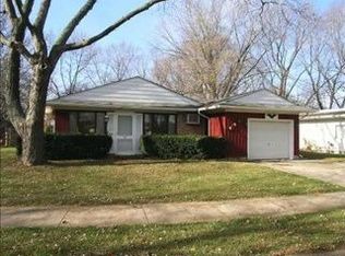 22 E Rocket Cir, Park Forest, IL