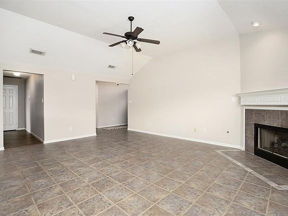 4th image of 2031 Creek Shore Ln