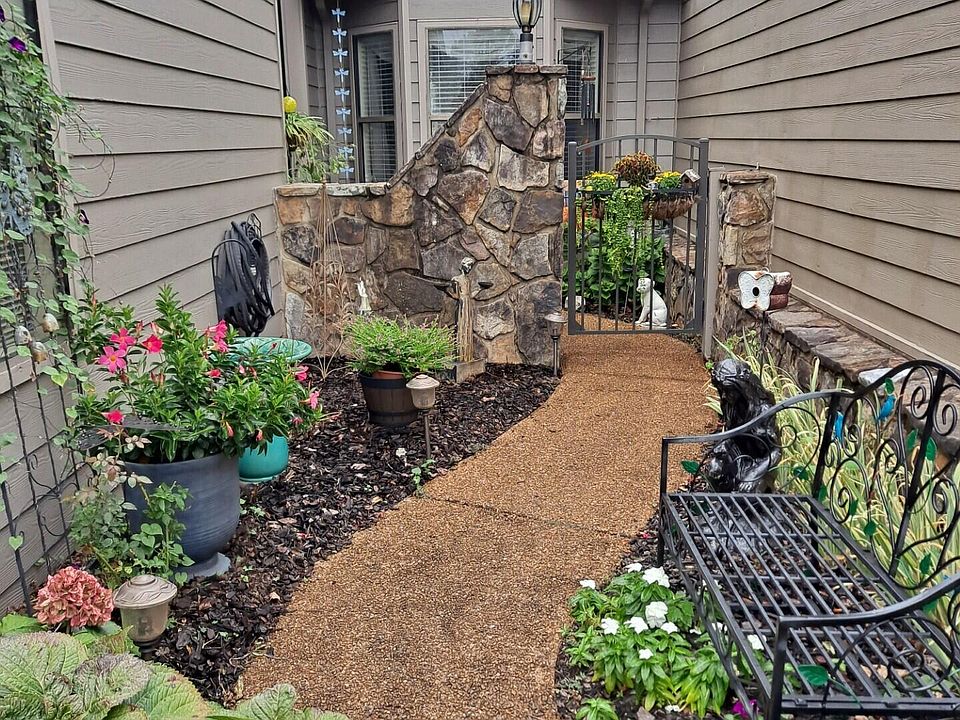 1st image of 5921 Rainbow Springs Dr