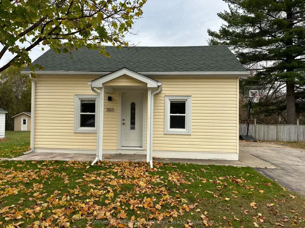 303 Oak St, Collingwood, ON L9Y 2Y4