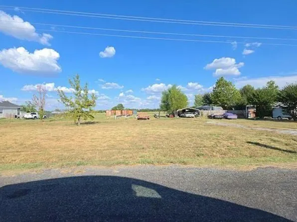 78 Darwin Rd, Whitewright, TX 75491