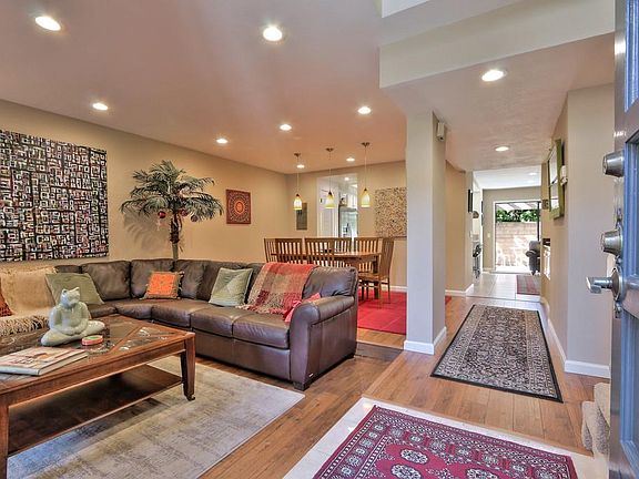 3rd image of 1643 Elderberry Way