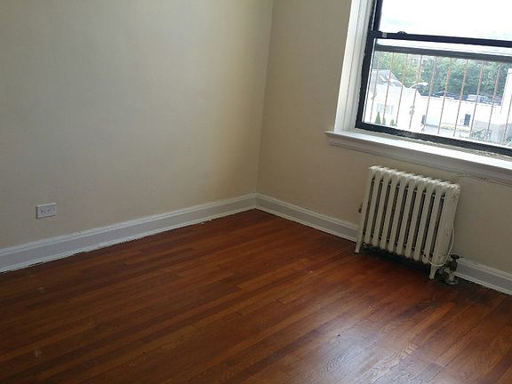 3rd image of 32-34 Vanderburgh Ave #4