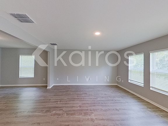 4th image of 1124 Ware Ave