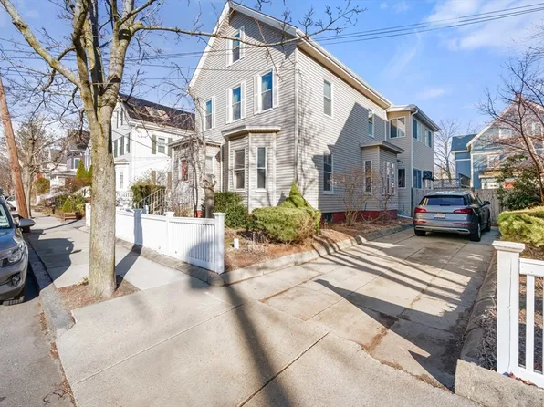 25 Irving St, Somerville, MA 02144