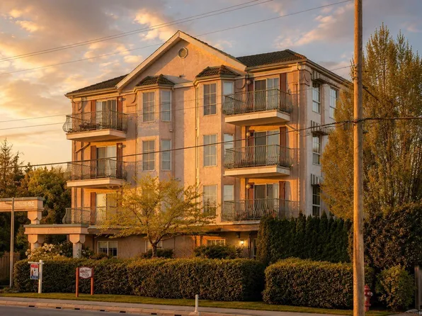 3133 Tillicum Rd #407, Saanich, BC V9A 2B4