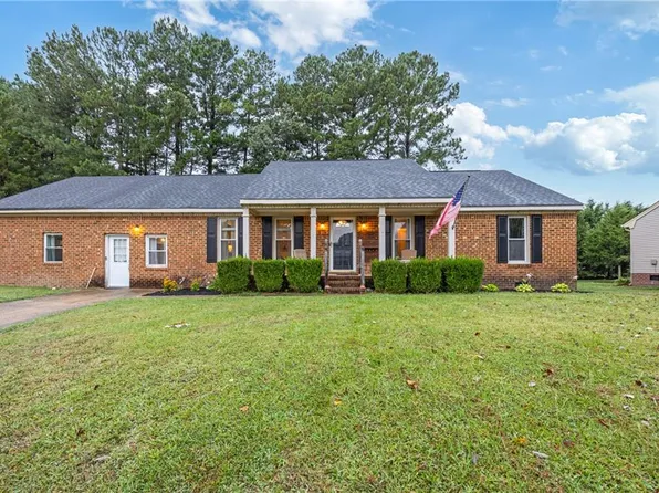 604 Treemont Ct, Chesapeake, VA 23323