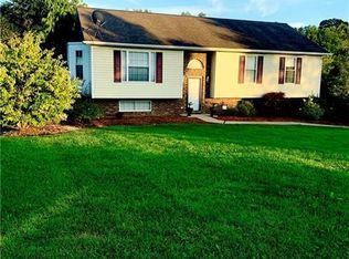 3 Patricia St, Eighty Four, PA 15330