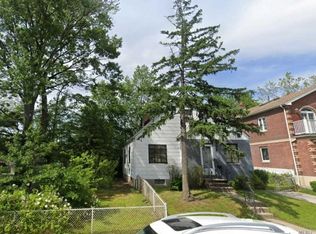 160-51 19th Ave, Whitestone, NY 11357