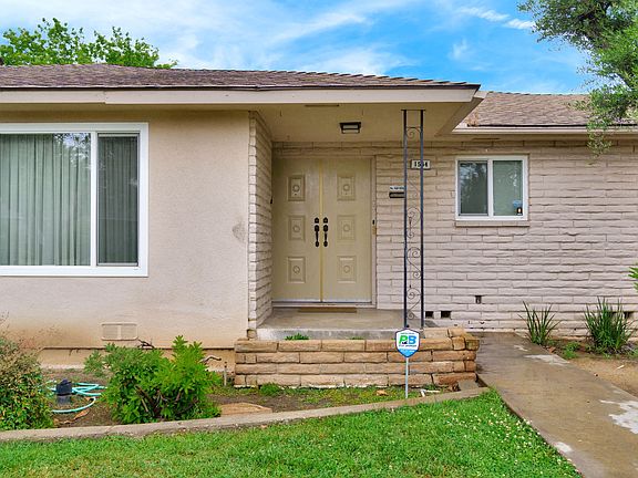 3rd image of 1564 E Escalon Ave