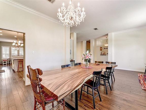 Gorgeous formal dining