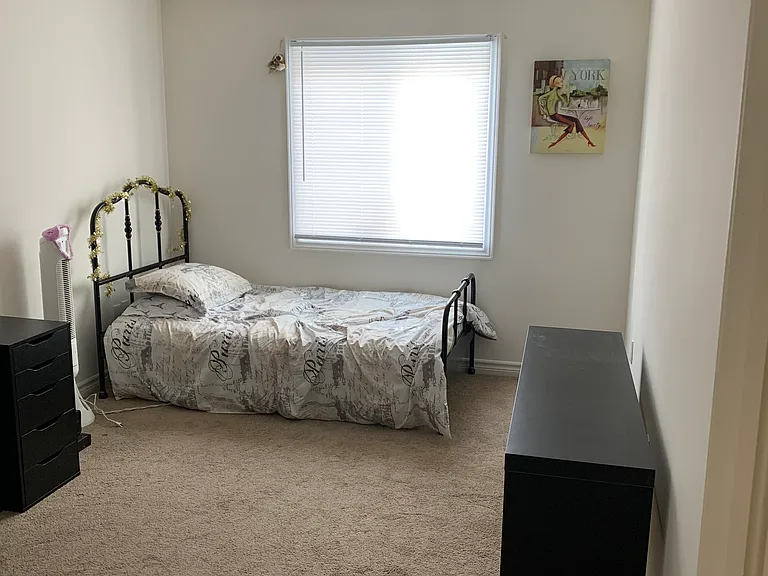 1498 Gordon St #6 — Photo 10