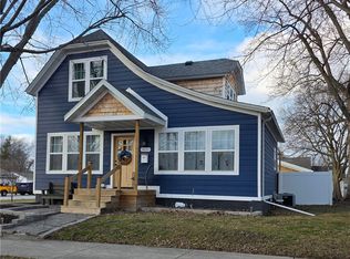 3020 Champaign Ave, Mattoon, IL 61938