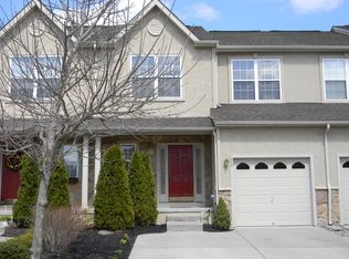 28 Zion Dr, Berlin, NJ 08009
