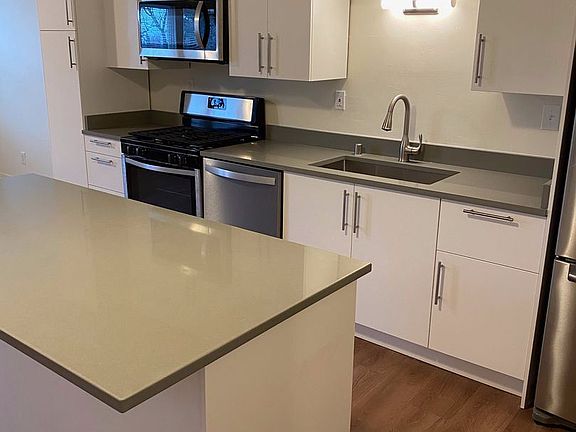 3rd image of 1010 E Potter Ave #A