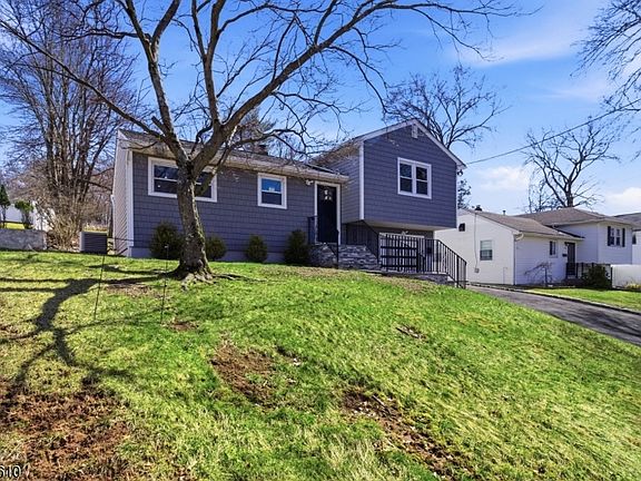 3rd image of 22 Barry Dr