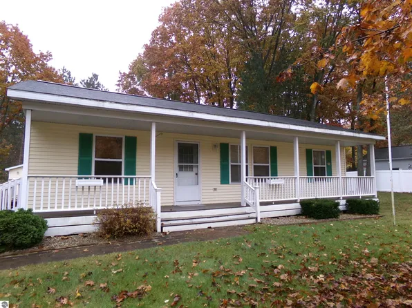 8727 Arbutus, Farwell, MI 48622