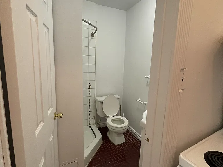 320 Cooper St #7 — Photo 5