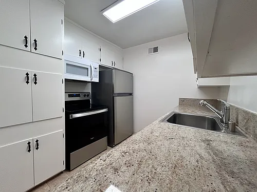 565 Matadero Ave #14 Photo 1
