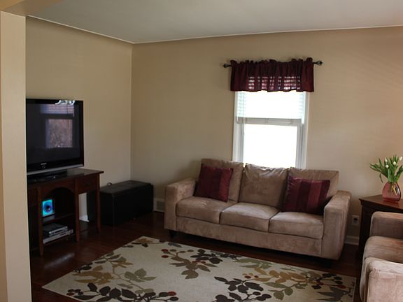 5th image of 3095 Oakshire Ave