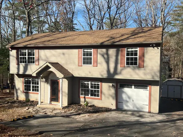 7109 Pine Grove Dr, East Stroudsburg, PA 18301