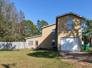 2350 Crescent Wood Rd, Navarre, FL 32566