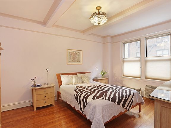 3rd image of 320 E 57th St APT 3D