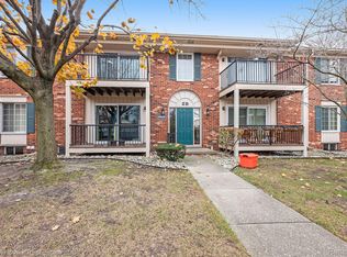 34795 Maple Lane Dr #68, Sterling Heights, MI 48312