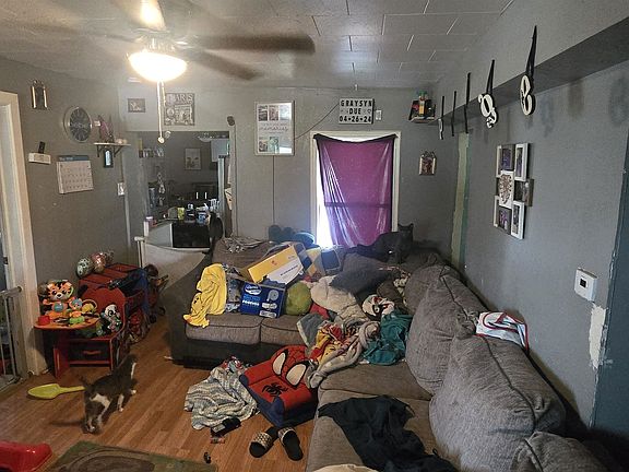 3rd image of 614 Broad St